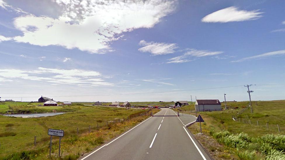 An rathad aig Clachan Na Luib