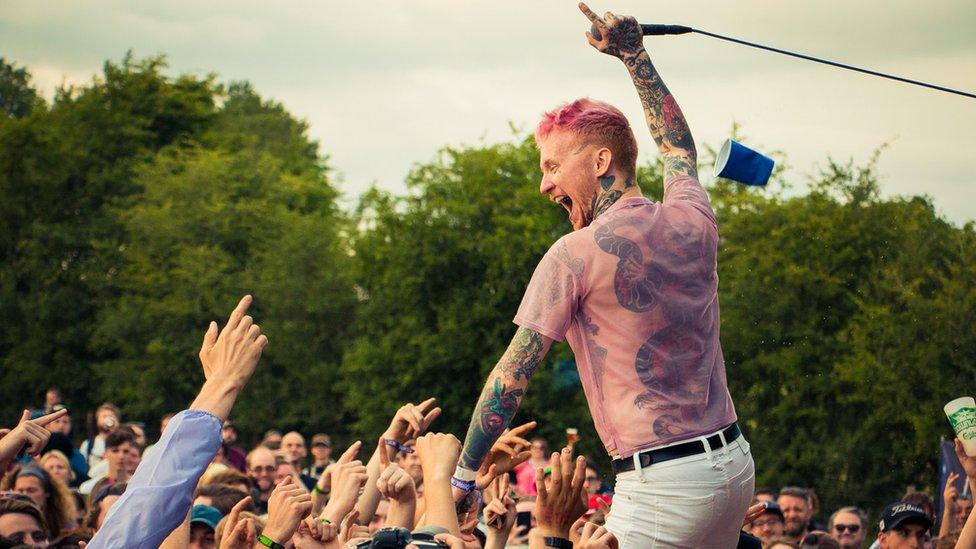 Frank Carter and The Rattlesnakes at 2000 Trees