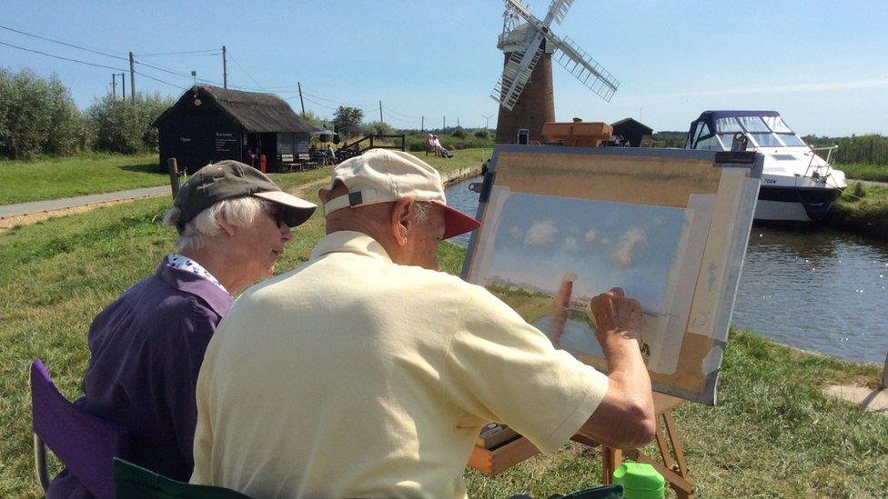 Malcolm Metcalf working with pastels