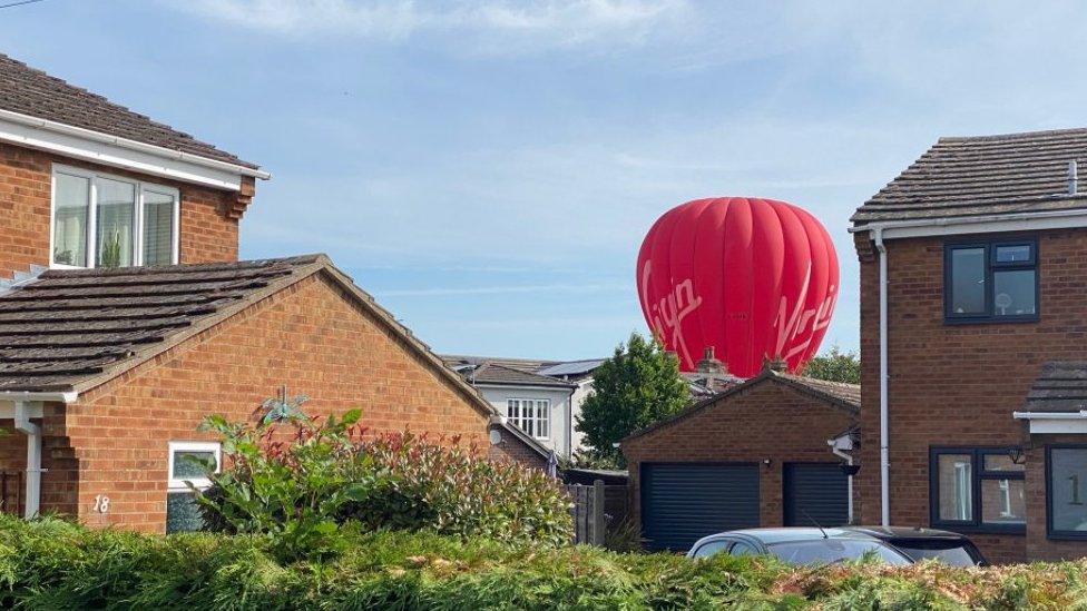 Hot air balloon