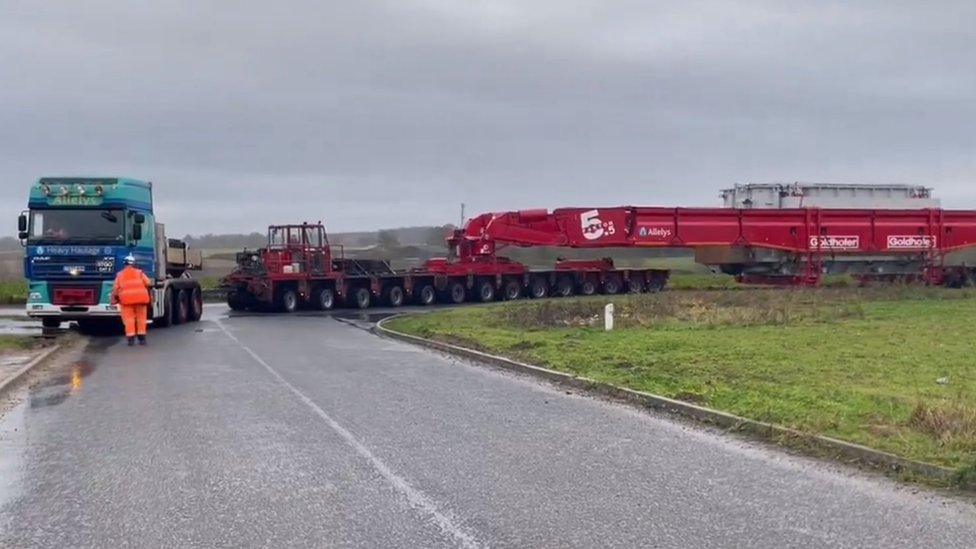 An abnormal load at Eye Airfield