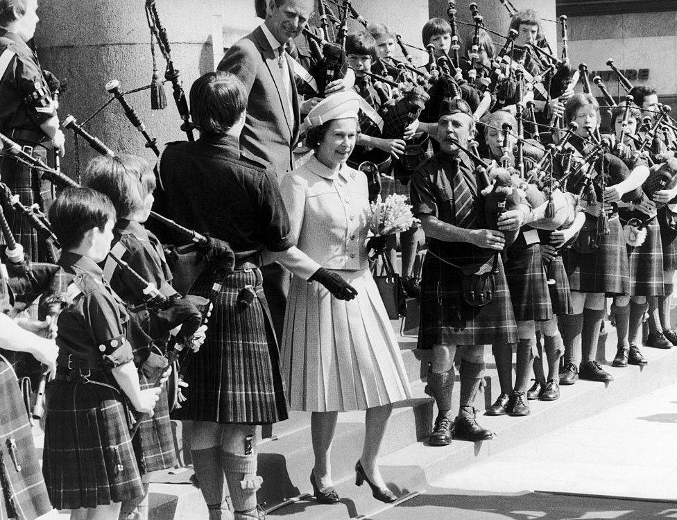 The Queen leaving the Grampian Headquarters Woodhill House after officially open the building in May 1977 as part of Silver Jubilee tour