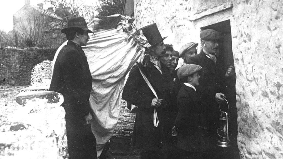 Gorymdaith y Fari Lwyd