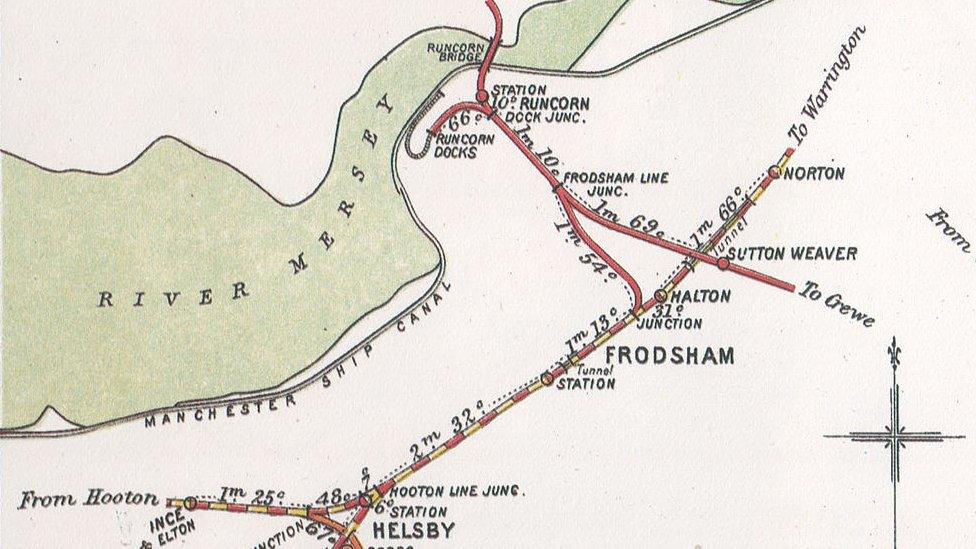 An old map from 1914 showing the Halton Curve between Frodsham and Runcorn