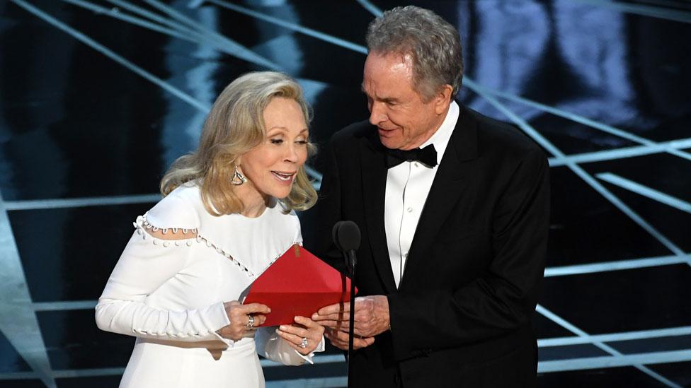 Faye Dunaway and Warren Beatty