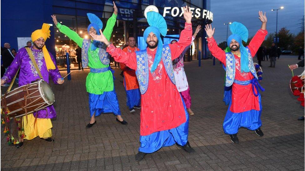 dancers-in-leicester.