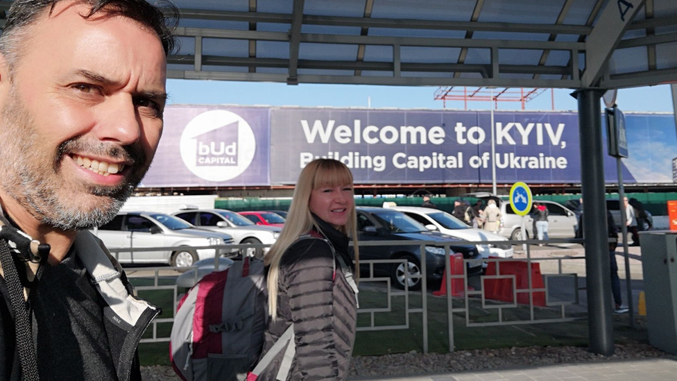 José and Flavia in Kyiv´s airport