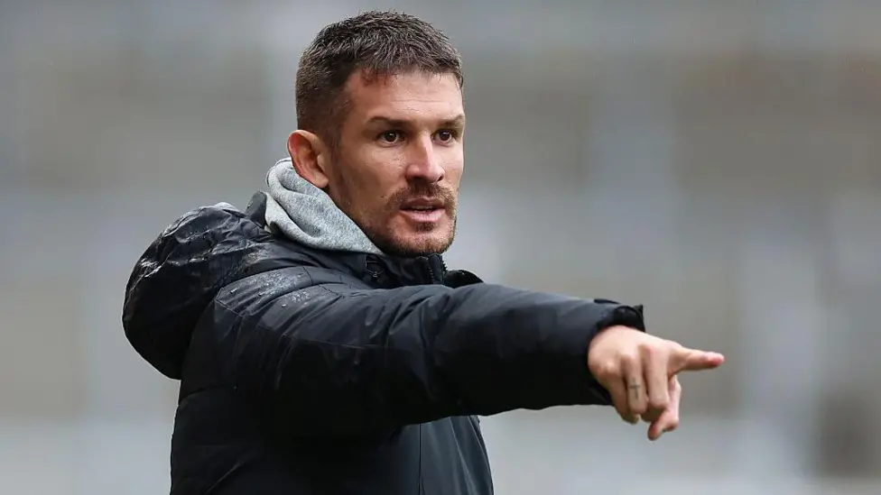 El técnico del Brighton, Vidosic, de baja por motivos familiares