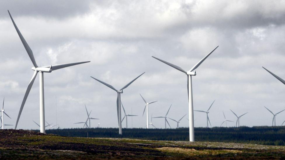 UK's largest wind farm to be rebuilt with fewer, larger turbines