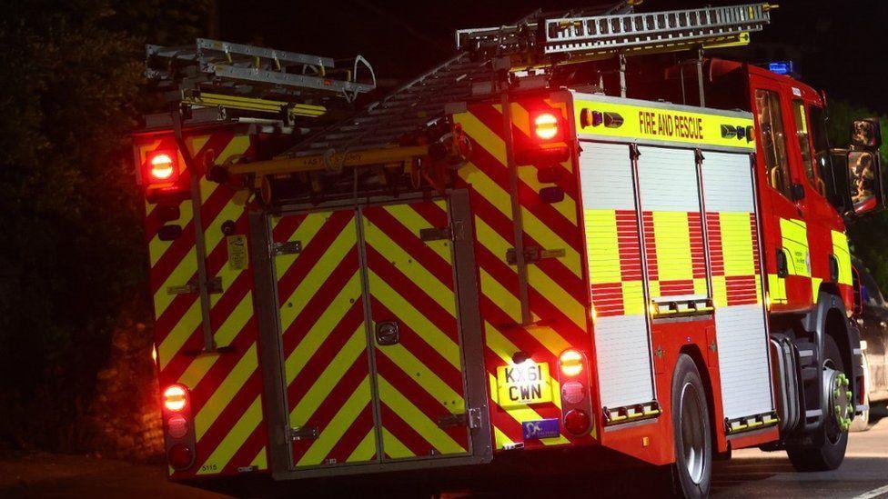 Fire engine outside former Cygnet Hotel, Sandown