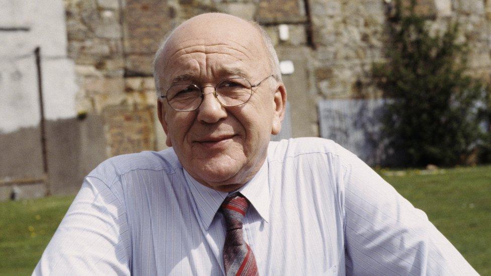 Roy Barraclough