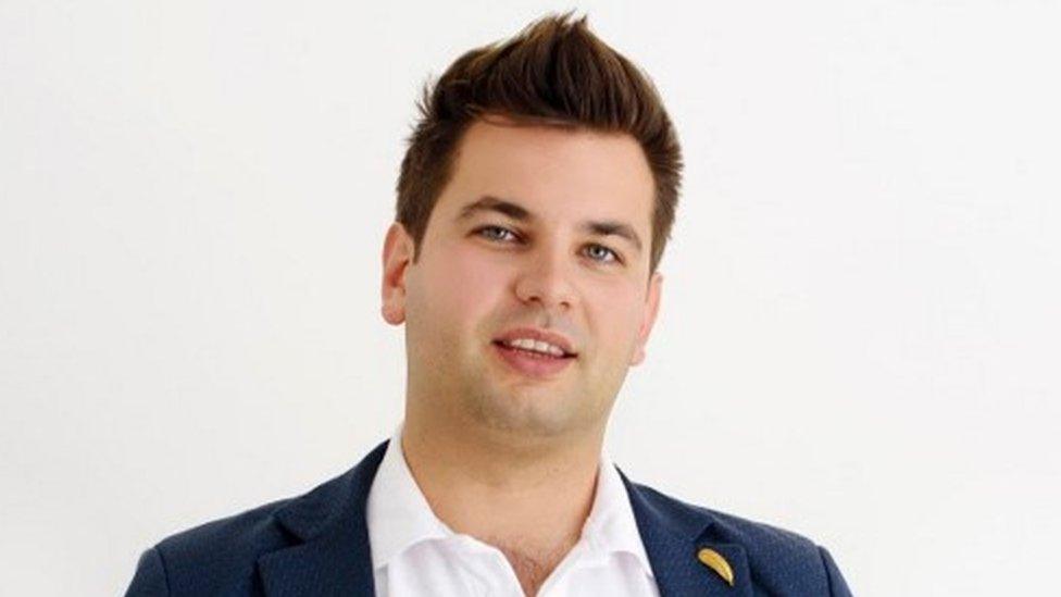 Ivan Kanev, Bee Smart