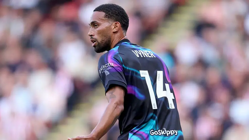 El nuevo fichaje Vyner se perderá el partido contra el Millwall