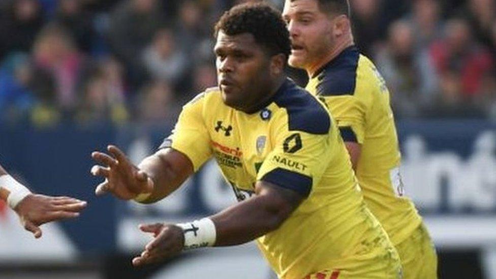 Clermont Auvergne centre Apisai Naqalevu