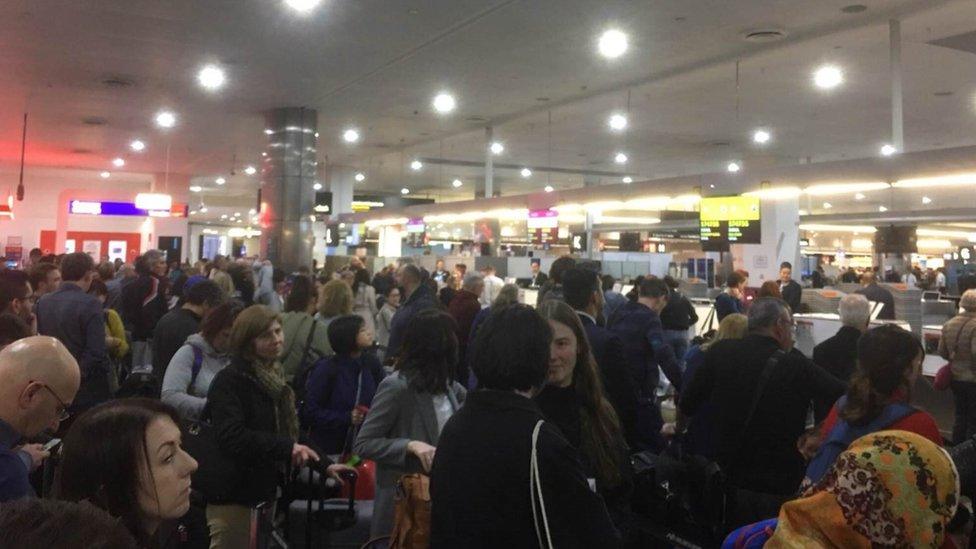 Queue at Melbourne airport