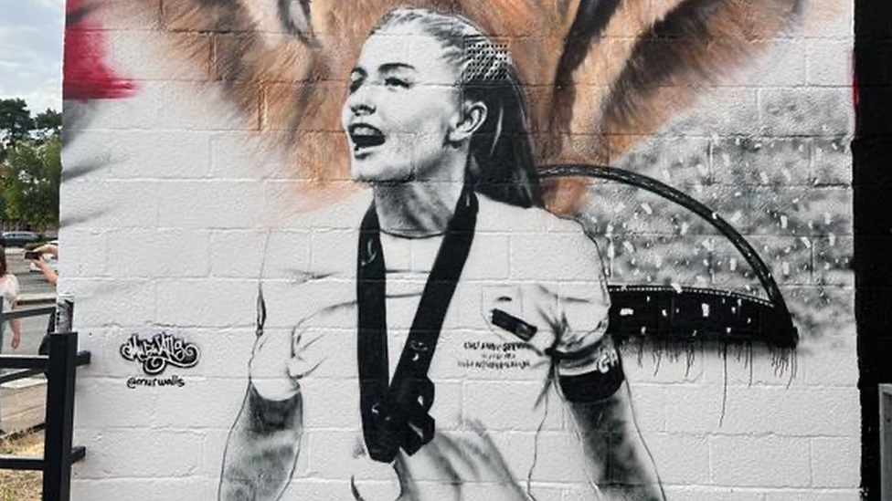 Leah Williamson mural