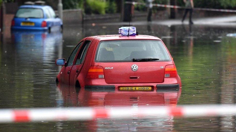 car-stuck-in-floods.