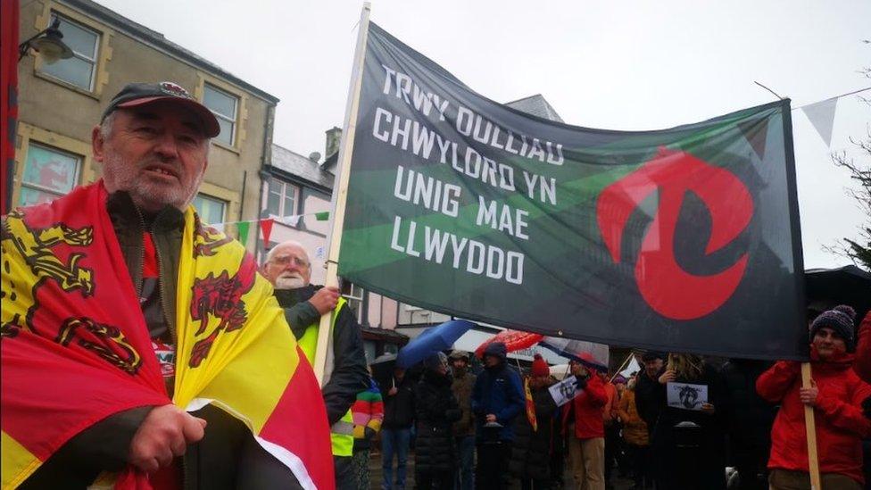 Protest ail dai Llanrwst