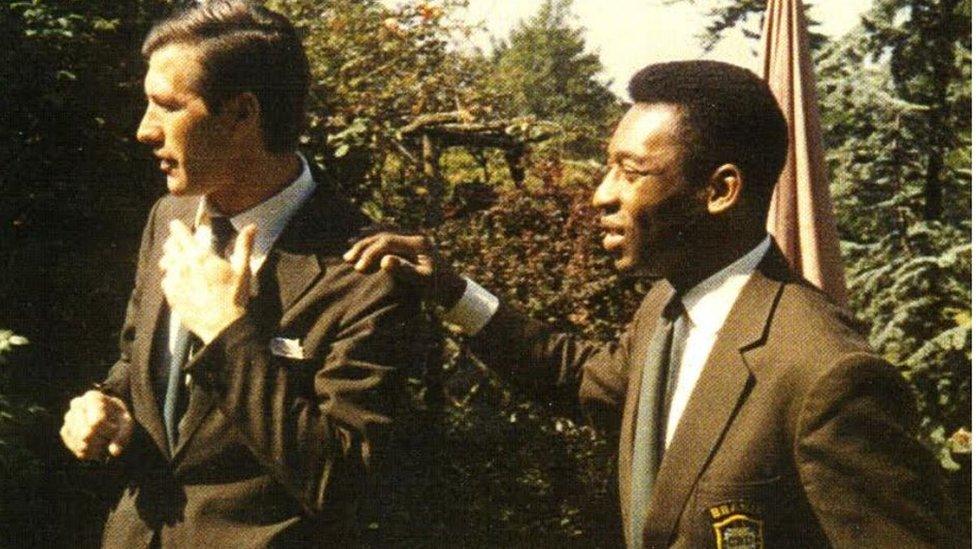 Pele and team captain Bellini