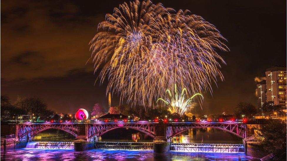 Glasgow Green on bonfire night