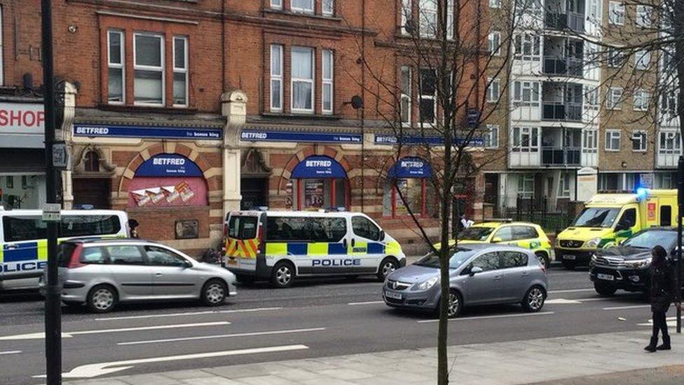 Scene on Upper Clapton Street