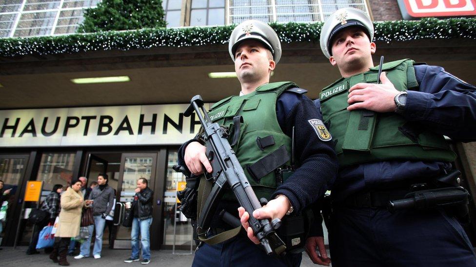 German police in Duesseldorf, 18 Nov 10