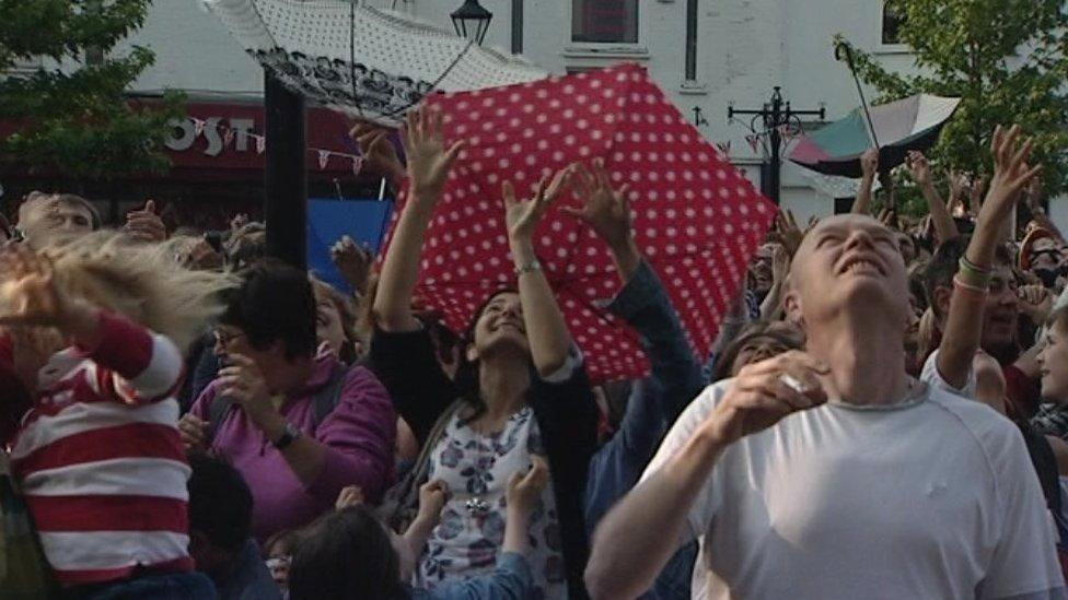 Abingdon bun throwing