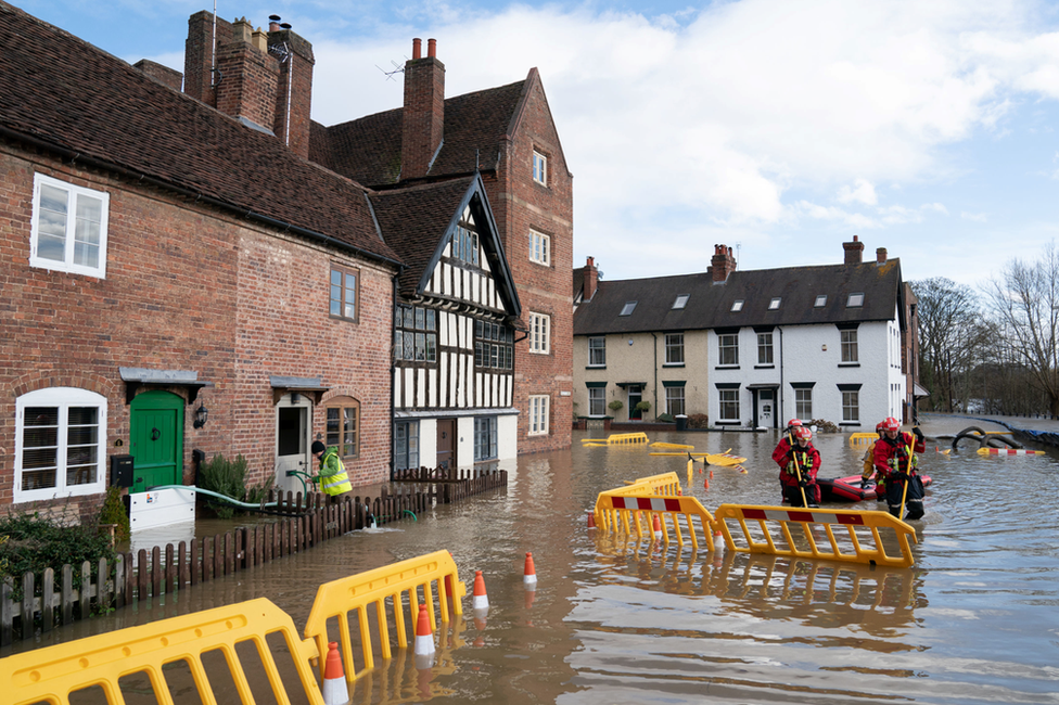 Search and rescue teams check on residents in Bewdley