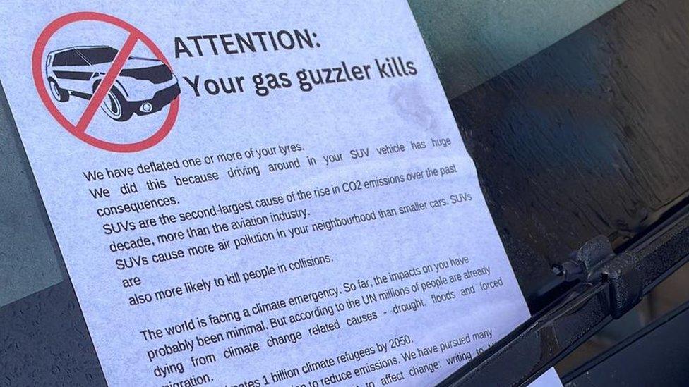 Leaflet left on vandalised car