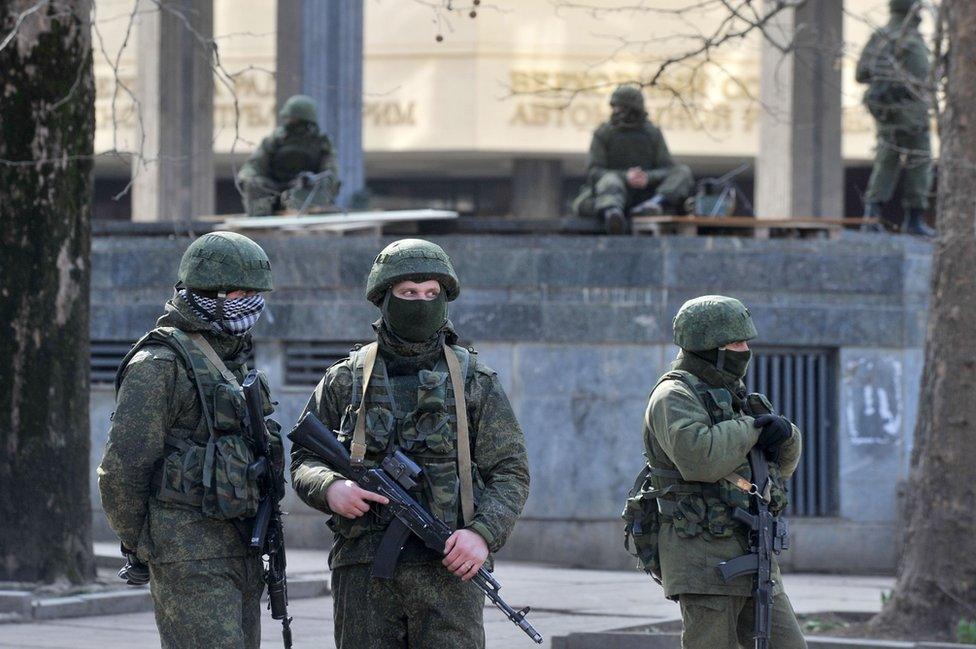 Pro-Russian troops in Simferopol, 1 Mar 14