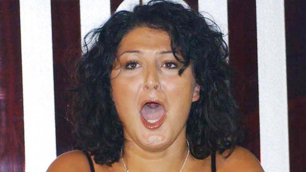 Nadia Almada