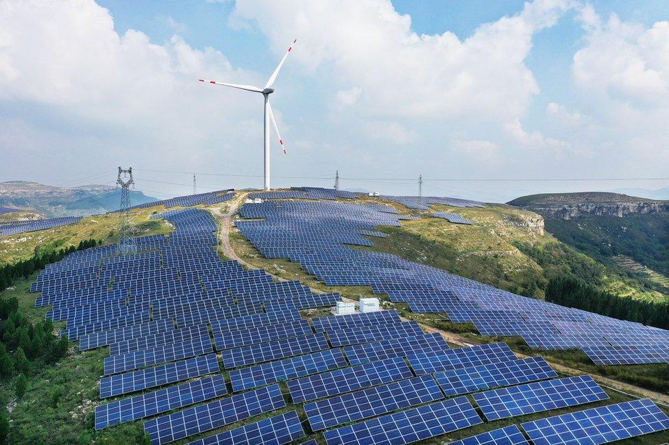 Hybrid wind-solar plant at Zaozhuang, China