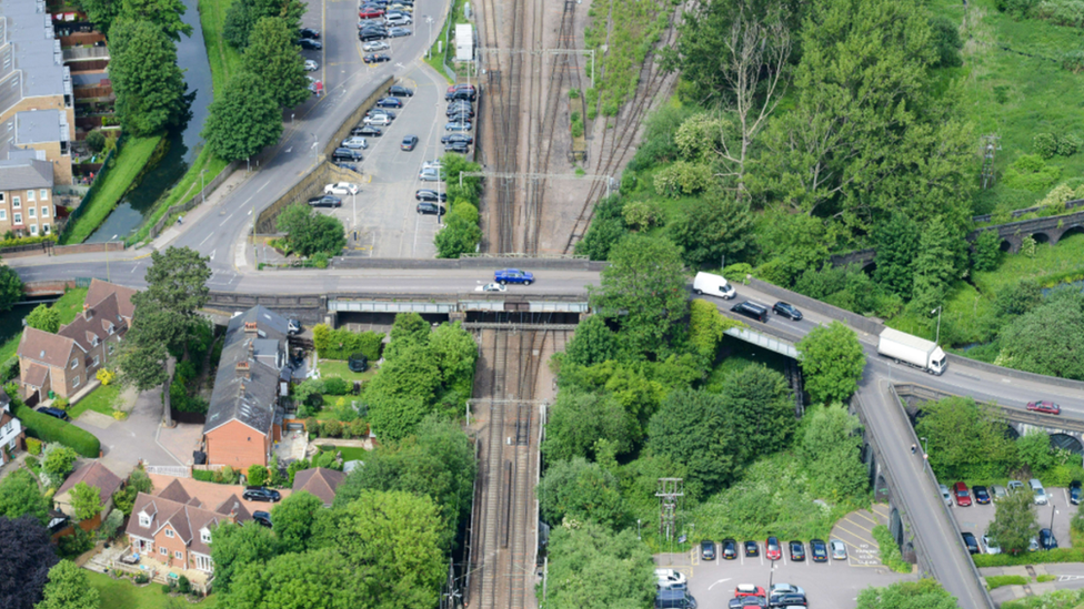 The Nazeing New Road bridge at Broxbourne