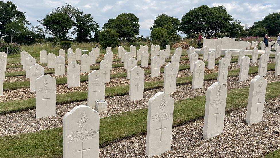 Blind veterans' graves