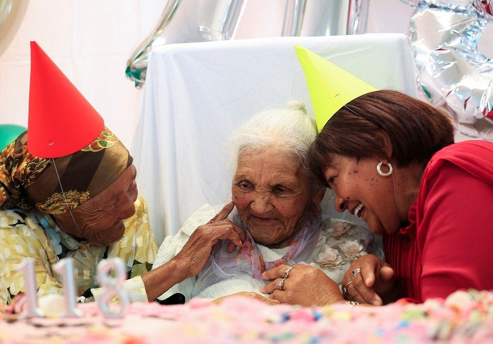 Margaret Maritz with her two daughters, Getryda Maritz, 81, and Liza Daniels, 67 - Friday 27 September 2024