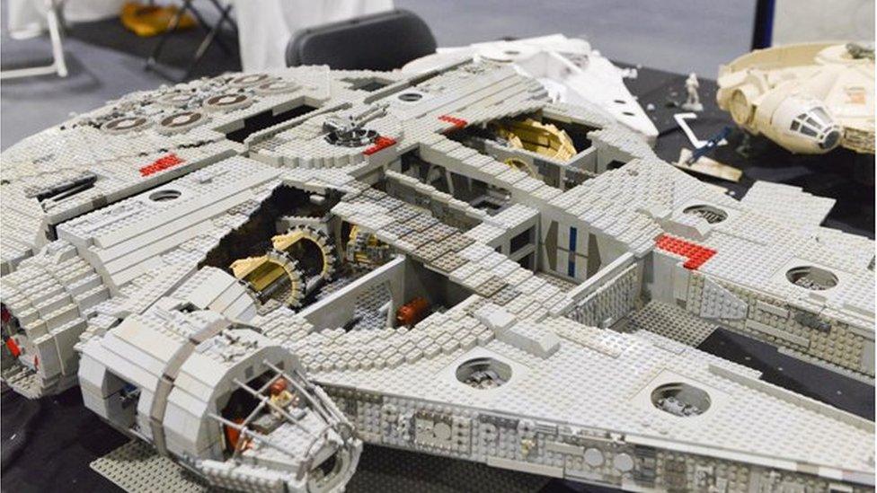 Star Wars Millennium Falcon