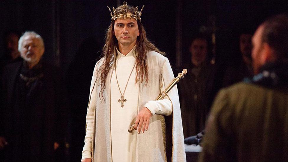 David Tennant (centre) in Richard II