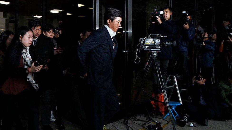 Ko Young-tae speaks to members of the media at the prosecutor's office where he appeared in connection with the alleged influence-peddling scandal involving Choi Soon-sil on 31 October 2016 in Seoul, South Korea.