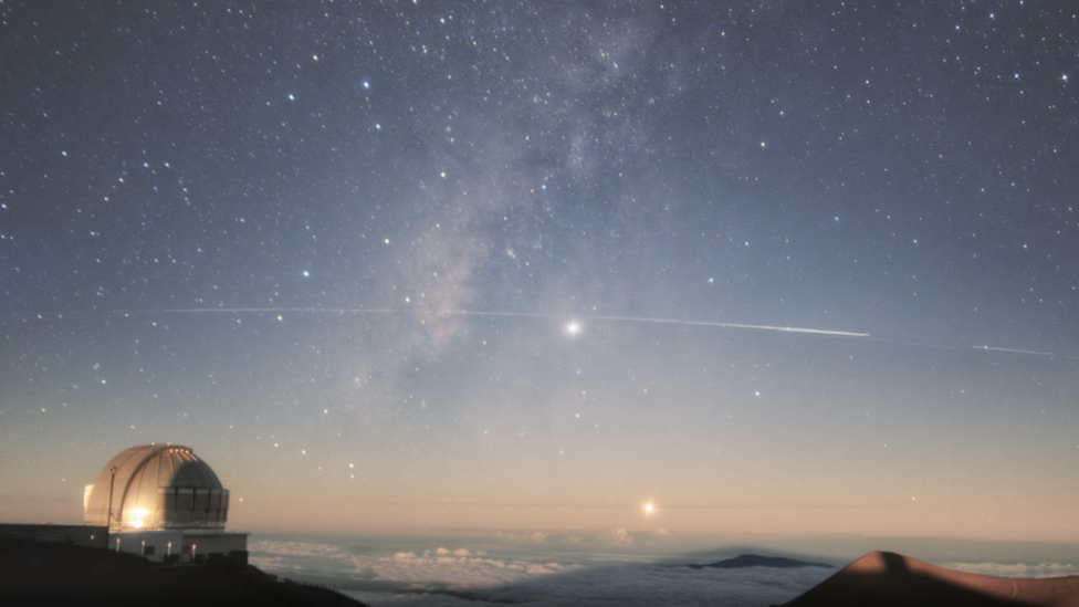 Gemini observatory images of Starlink satellites