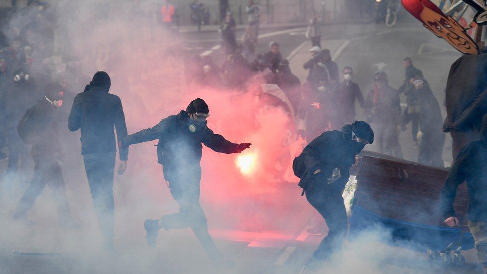 Anti-FN protesters in Nantes, 25 Feb 17