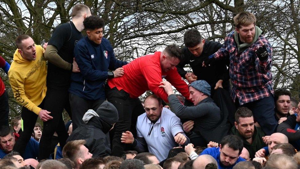 Royal Shrovetide players