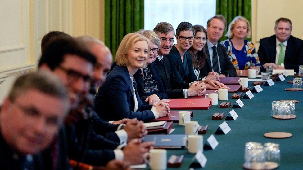 liz-truss-and-cabinet-members.