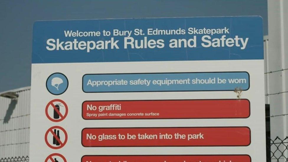 Safety sign at Bury St Edmunds skate park