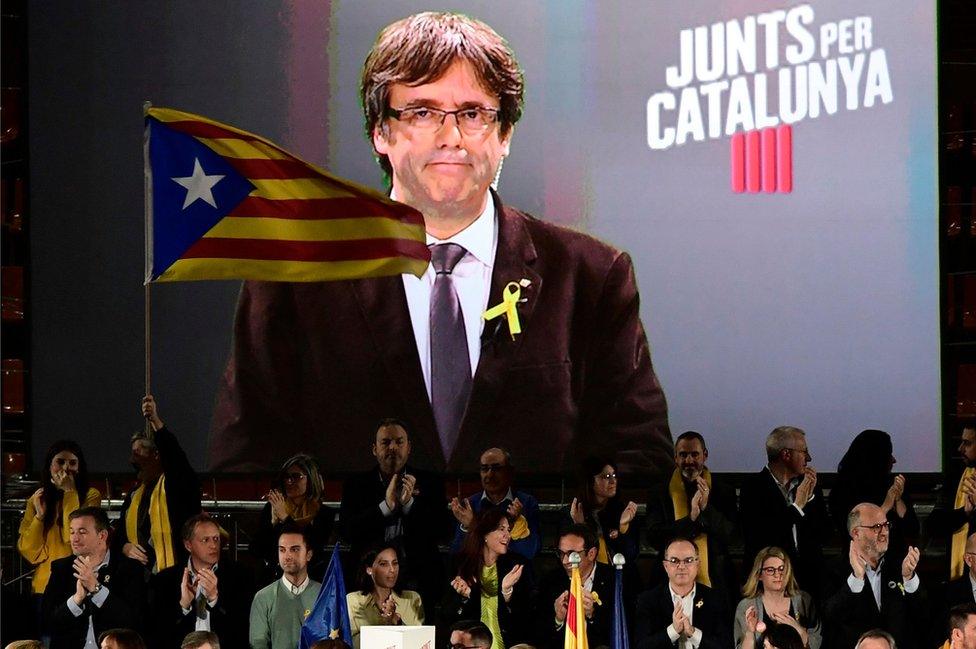 JxCat rally addressed by Carles Puigdemont via videolink, 15 Dec 17