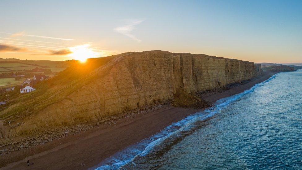 Jurassic Coast: West Bay beach cordoned off after large rock fall - BBC ...