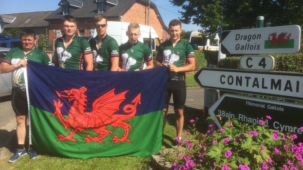 Soldiers from 1st Battalion the Royal Welsh, who cycled from Caernarfon