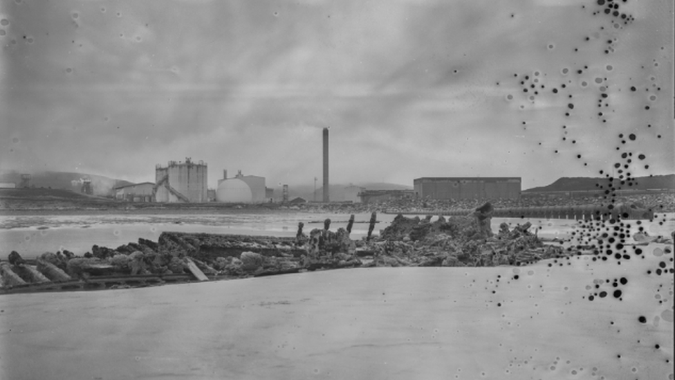 Cefn Sidan Sands