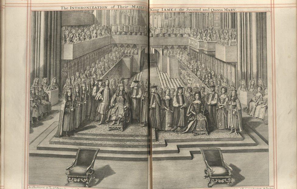 Darlun o seremoni coroni James II o'r pamffled 'The history of the coronation of the most high, most mighty, and most excellent monarch', James II