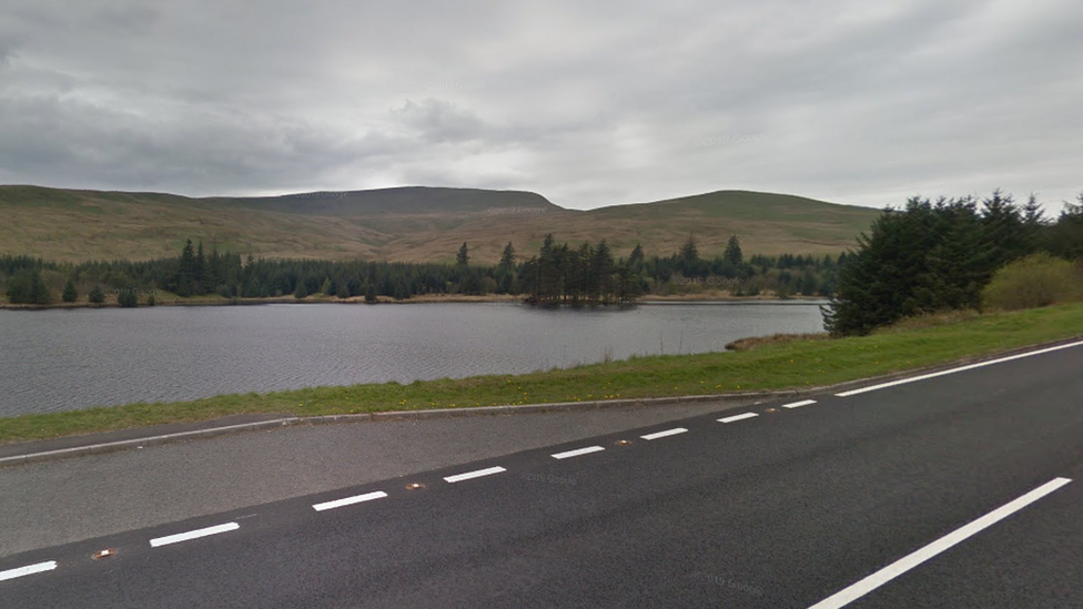 The A470 running past Beacons Reservoir