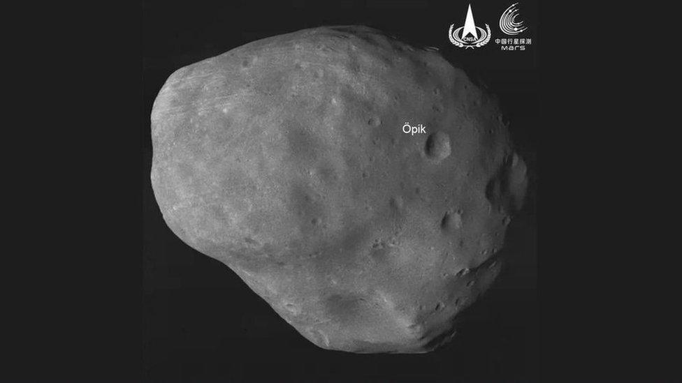 phobos-photo-taken-by-mars-orbiter